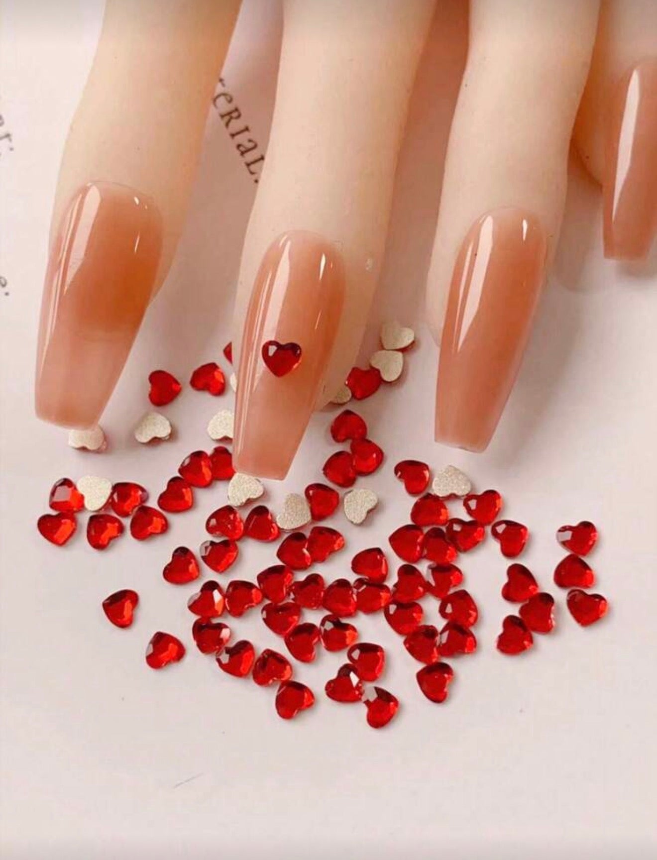 Deco cristales de mini corazón rojo