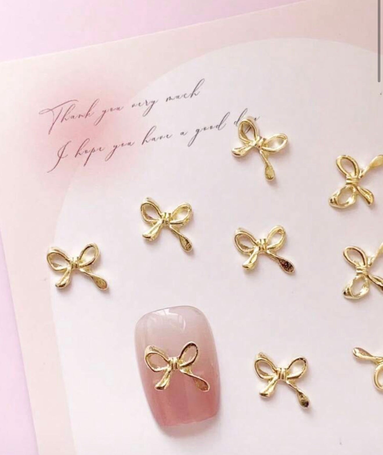 Moñitos dorados delgados lazito